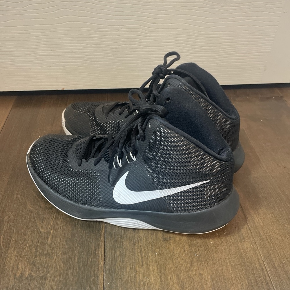 Black Nike Basketball Shoes